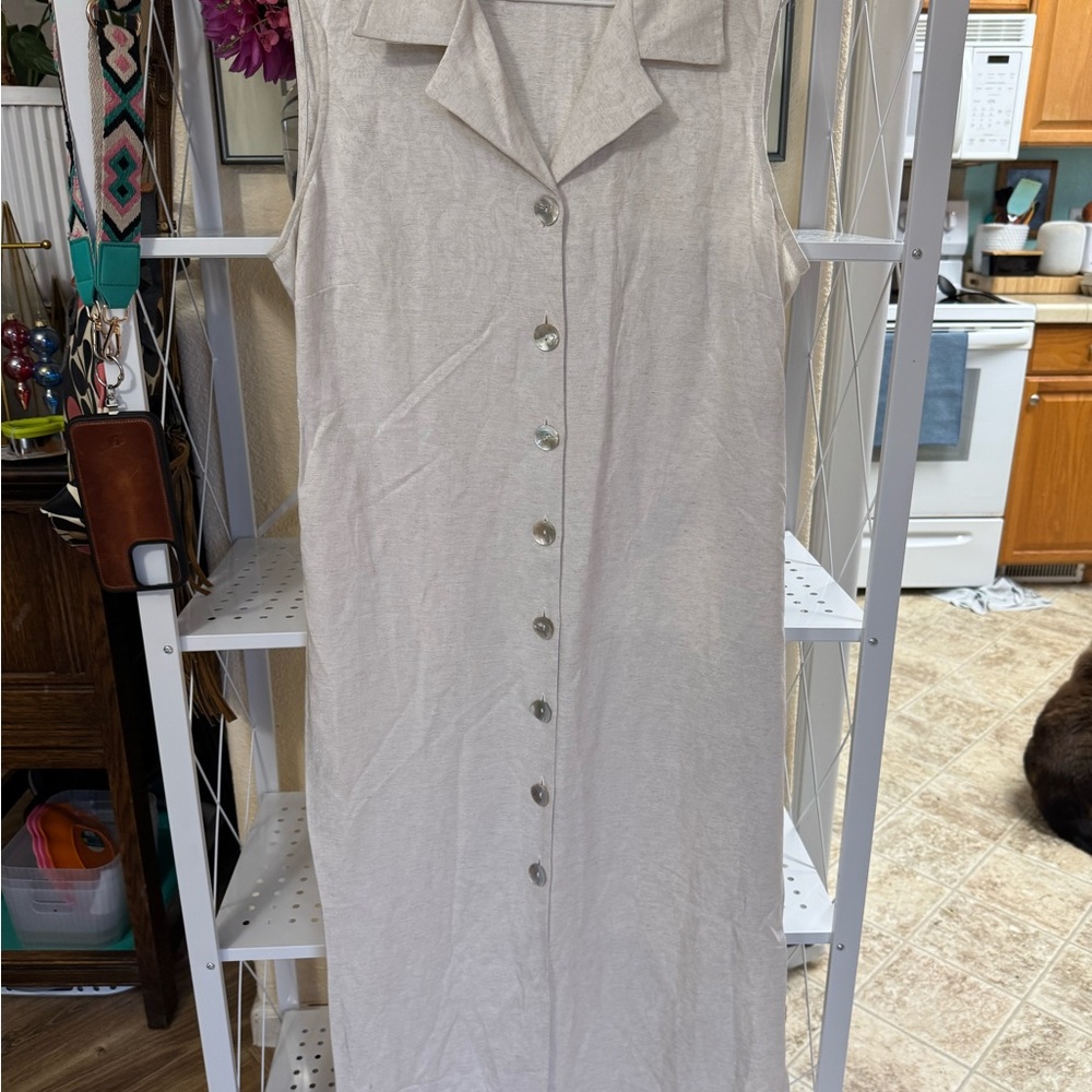 Sleeveless Beige Button-Down Dress - image 1